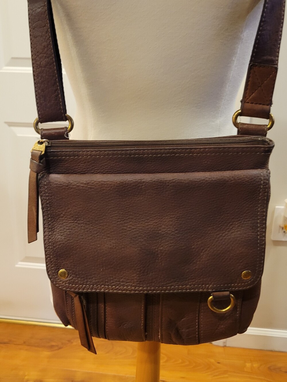 👜EUC~ FOSSIL Brown LEATHER Crossbody Bag